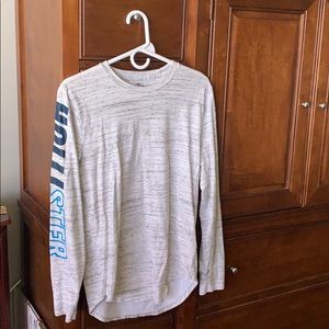 Men’s Hollister long sleeve tee